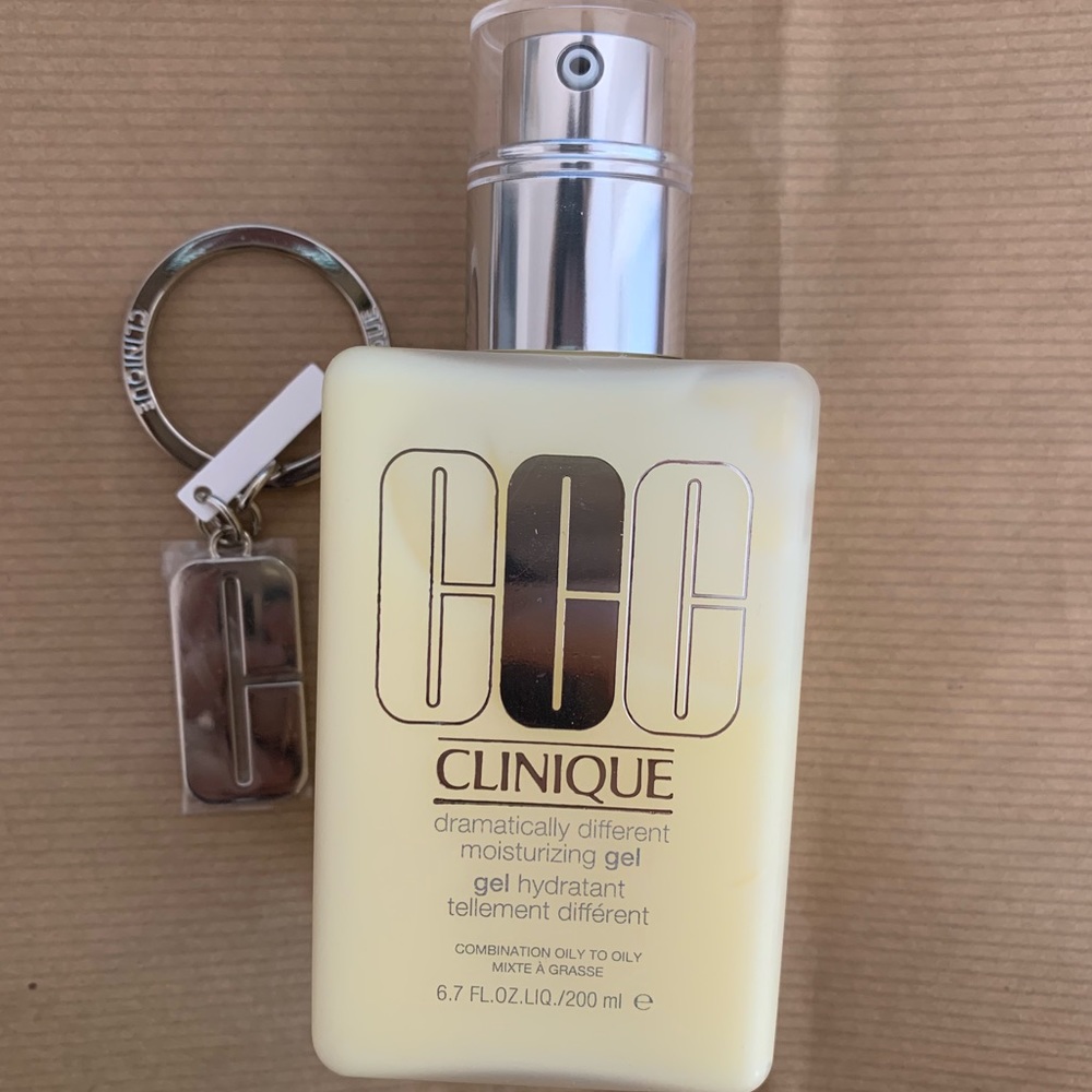 NEW Clinique DD Moisturizing Gel (200 ml) w/ pump